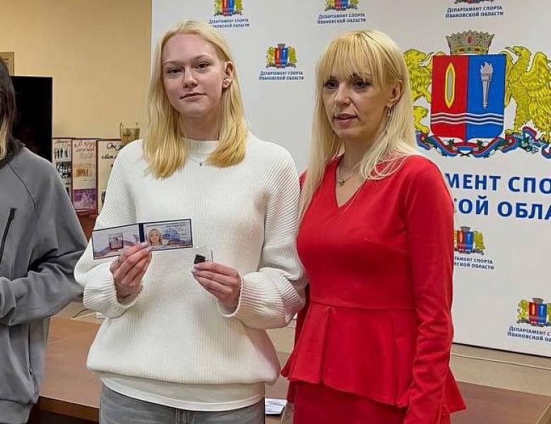 Мы хотим поздравить Дашу Воробьёву и её тренера Николая Петухова с выполнением установленных спортивных нормативов и получением спортивного разряда «КАНДИДАТ В МАСТЕРА СПОРТА».