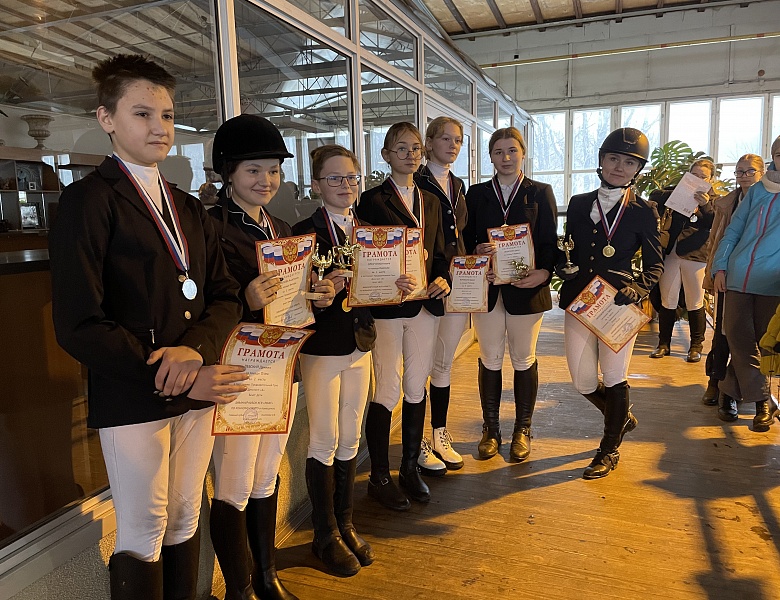 Результаты зимнего кубка КСК "Риат" по конному спорту в помещении